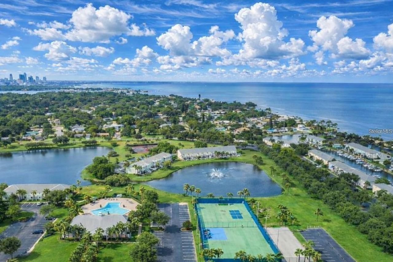 121 Seahorse Drive Se, Unit C, Saint Petersburg, FL 33705 Photo