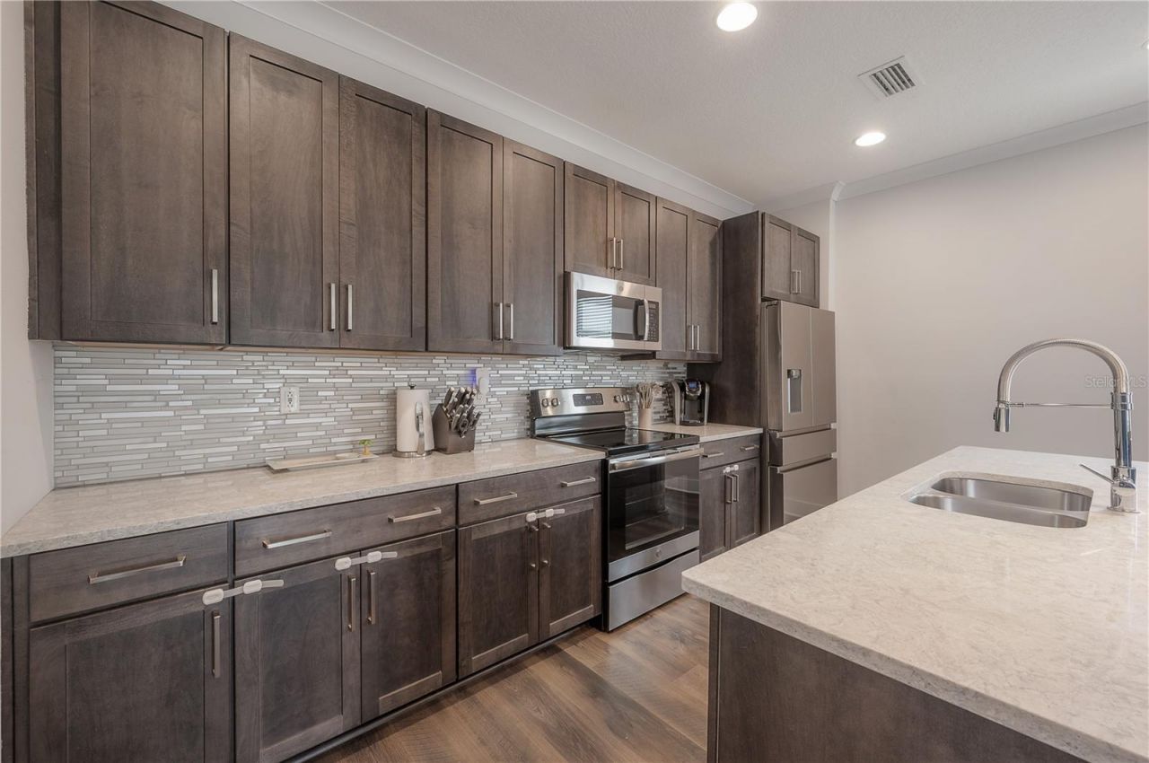 1162 25th Way N, Saint Petersburg, FL 33713 Photo