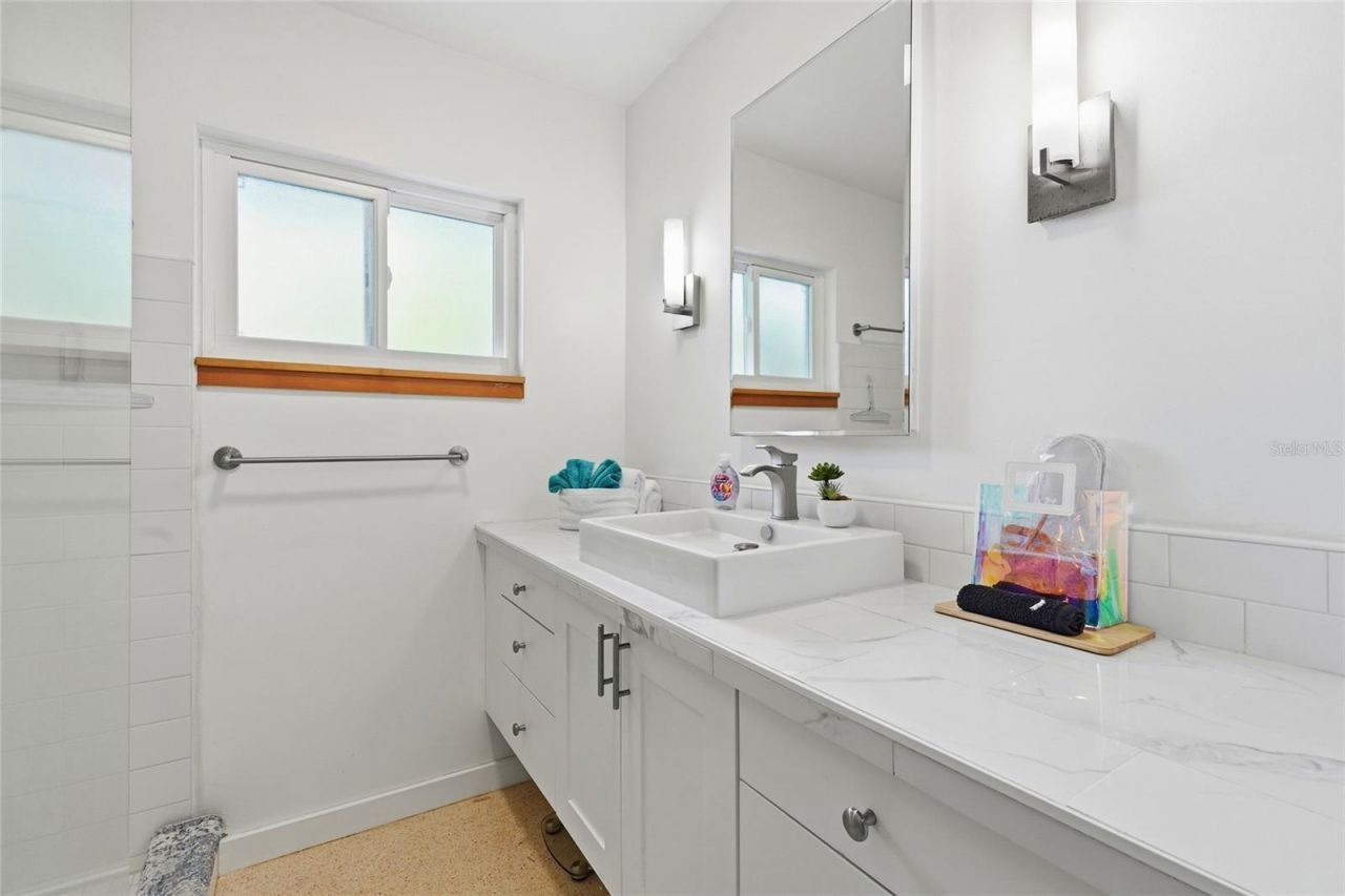 845 Highland Street , Sarasota, FL 34234 Photo