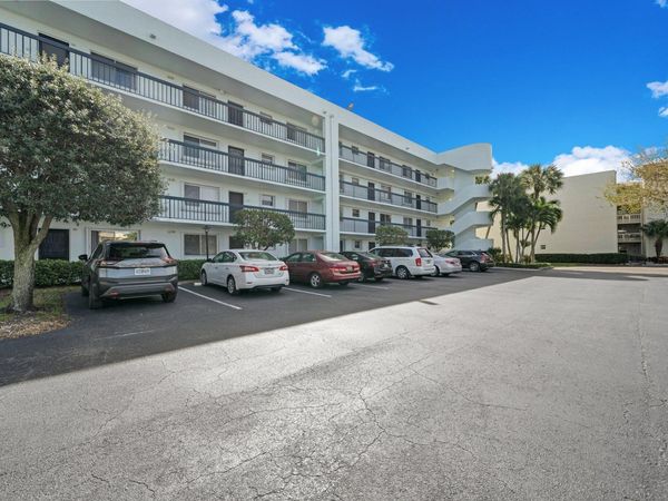 6698 10th Avenue N, Unit 327, Lake Worth, FL 33467
