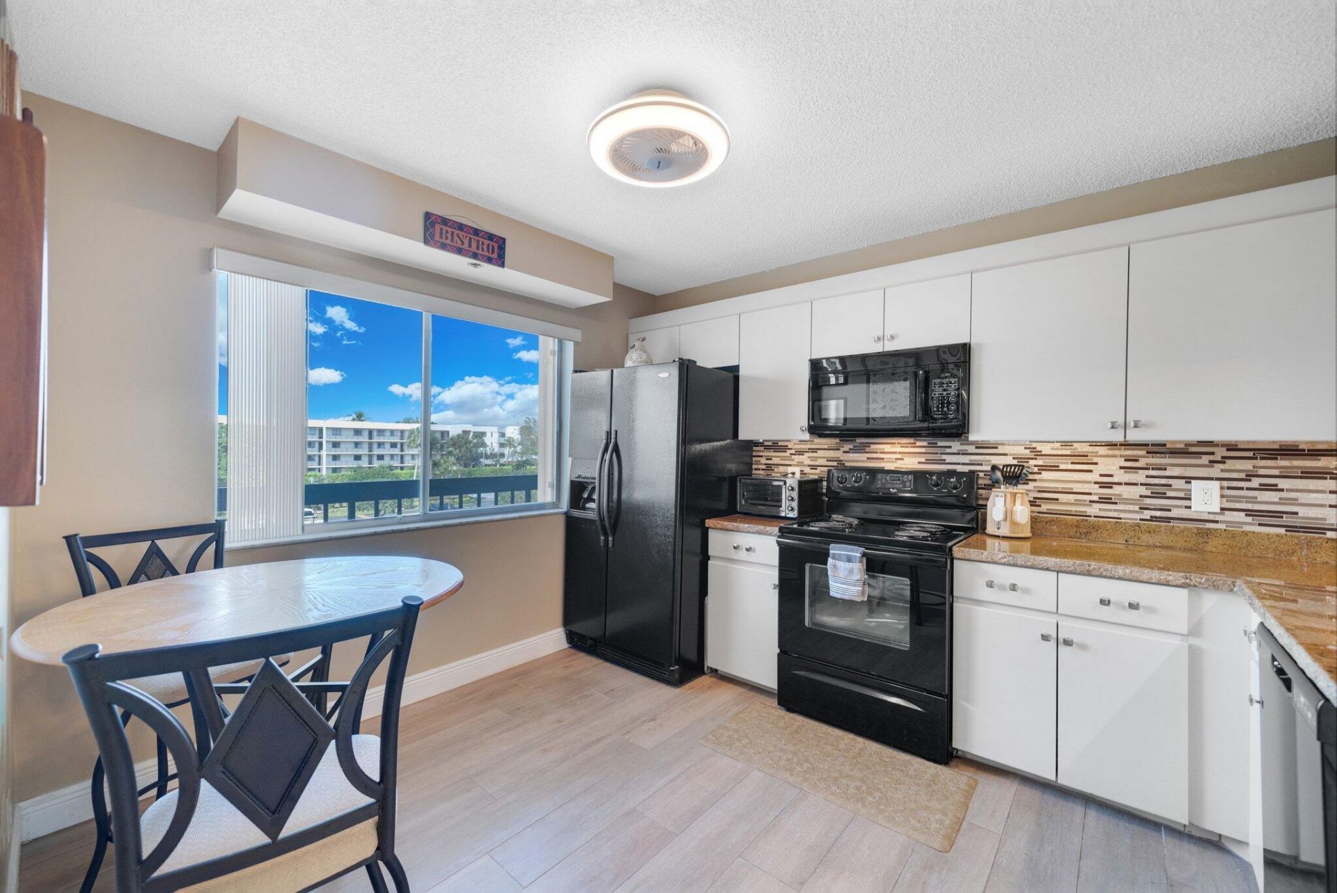 6698 10th Avenue N, Unit 327, Lake Worth, FL 33467 Photo