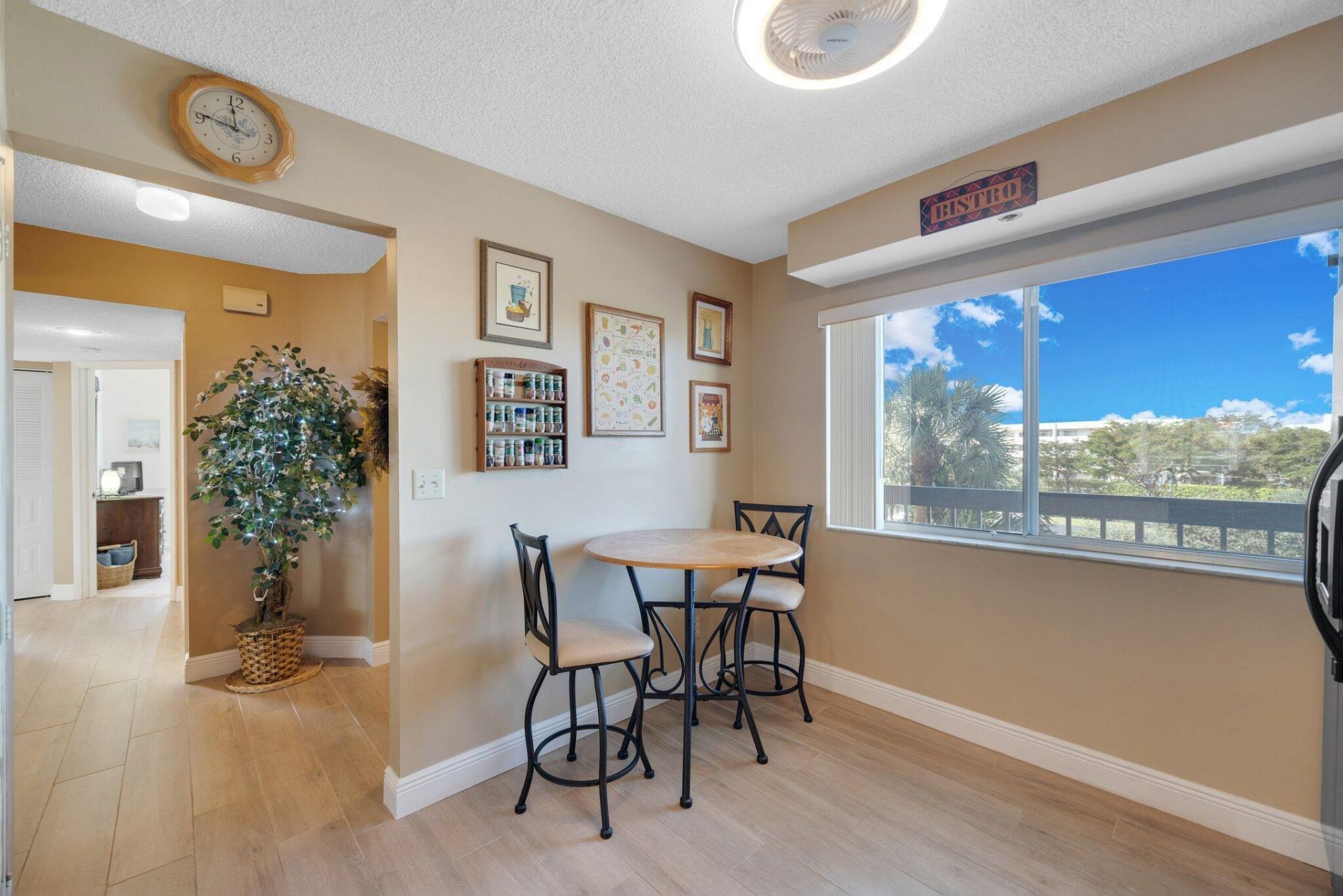 6698 10th Avenue N, Unit 327, Lake Worth, FL 33467 Photo
