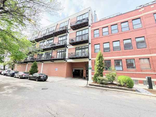 2012 W Saint Paul Avenue , Unit 409, Chicago, IL 60647