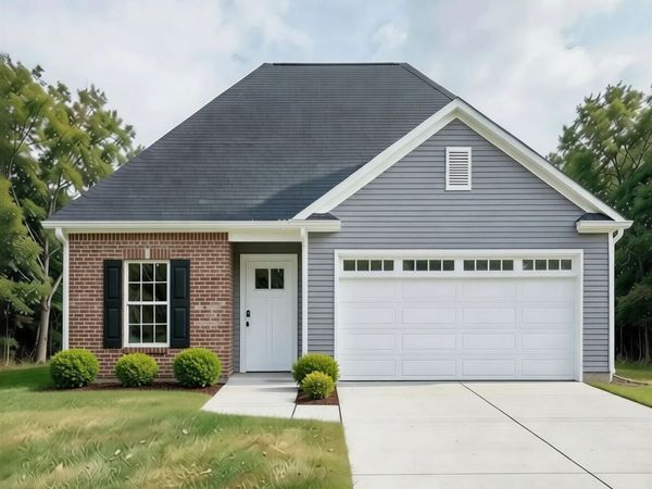 608 15TH Street , Le Claire, IA 52753