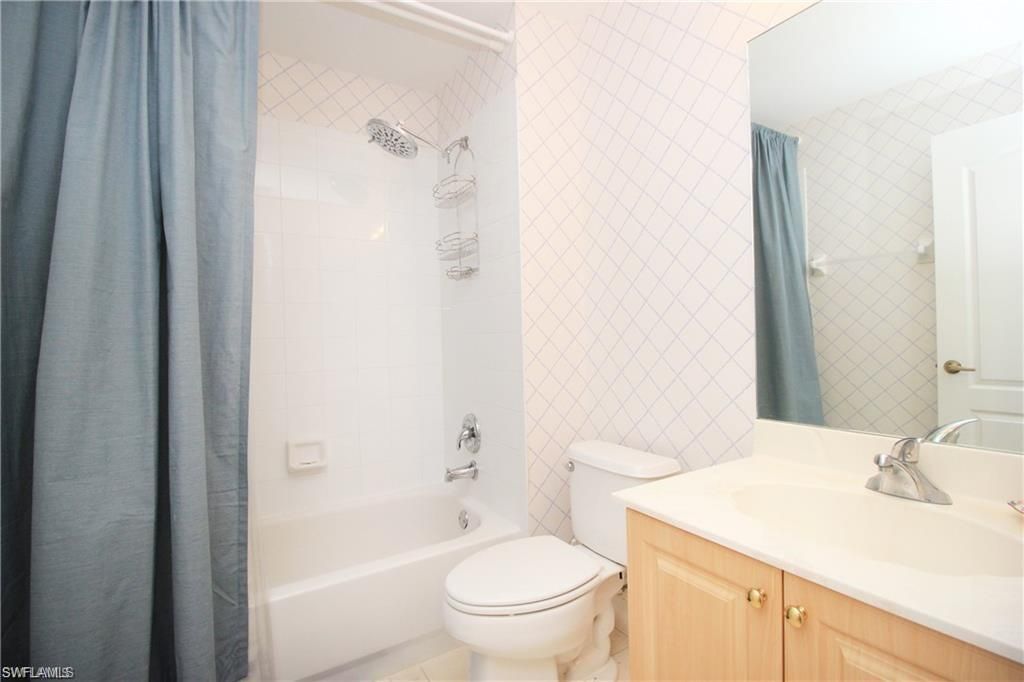 2925 Cypress Trace Cir, Unit 201, Naples, FL 34119 Photo