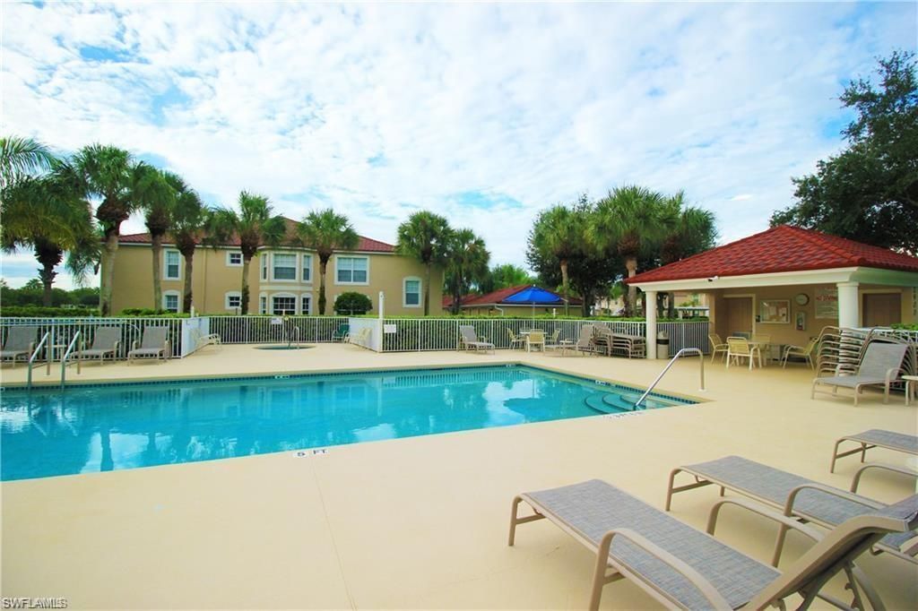 2925 Cypress Trace Cir, Unit 201, Naples, FL 34119 Photo