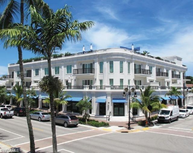 2925 Cypress Trace Cir, Unit 201, Naples, FL 34119 Photo