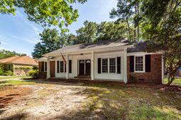 109 Runnymede Lane photo 4