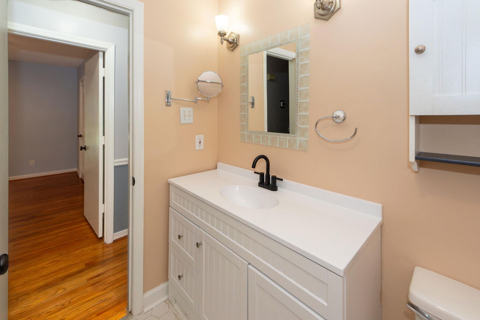 109 Runnymede Lane Photo 40