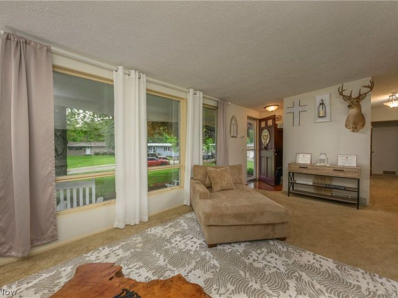 324 Lynn Circle NW, Canton, OH 44708 Photo 6