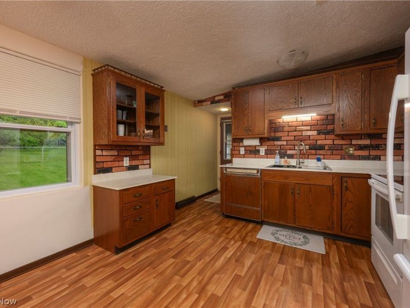 324 Lynn Circle NW, Canton, OH 44708 Photo 8