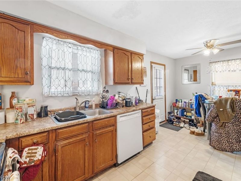 9020 Memphis Avenue, Brooklyn, OH 44144 Photo 24