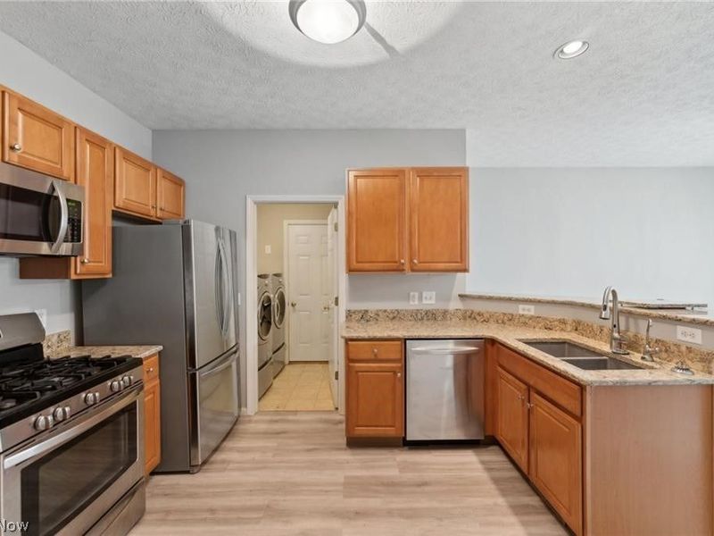 2672 Wyndgate Court, Unit 2672, Westlake, OH 44145 Photo 13