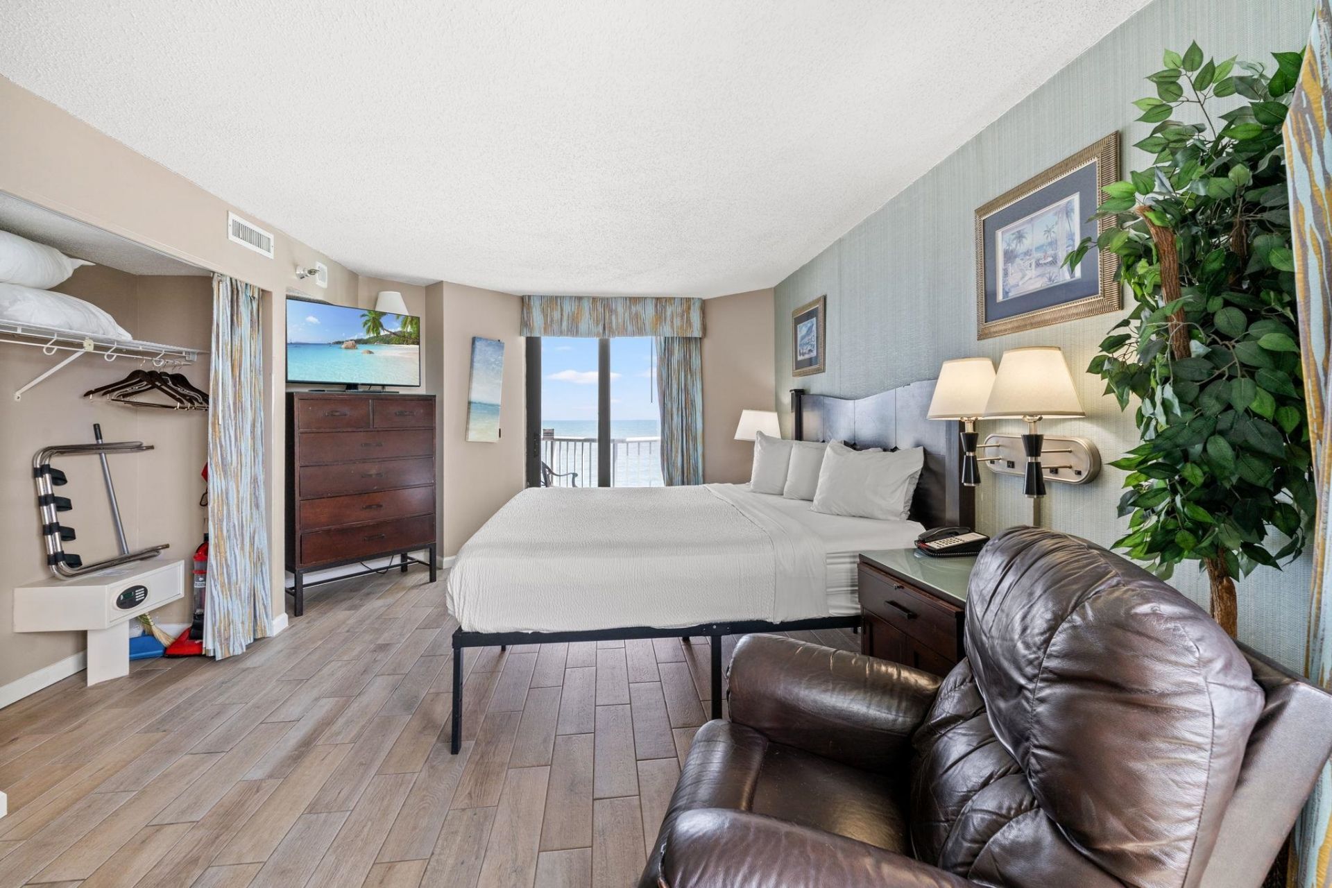 2701 N Ocean Blvd. Photo 17