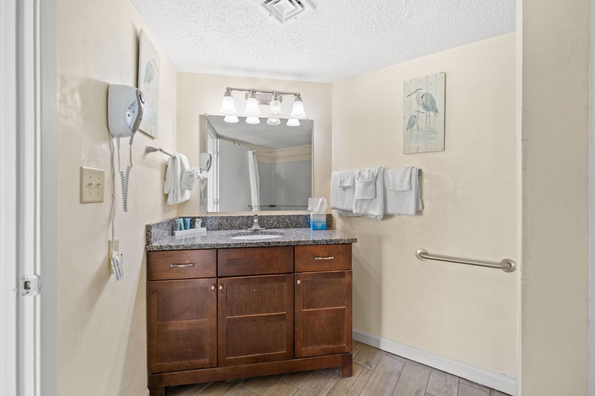 2701 N Ocean Blvd. Photo 20
