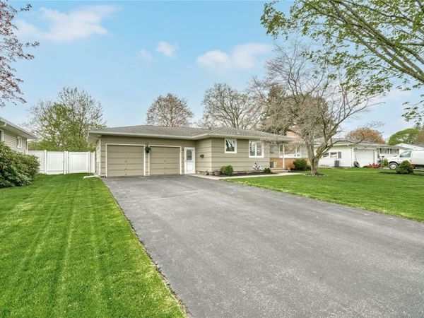 115 Suellen Drive, Rochester, NY 14609