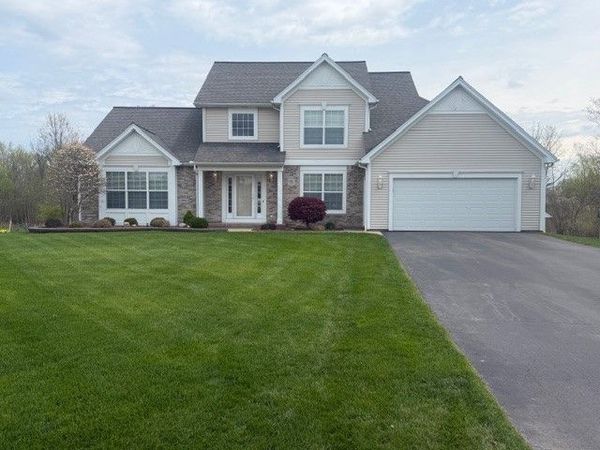182 Timarron , Rochester, NY 14612