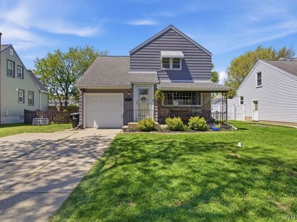52 Claremont Avenue , Tonawanda, NY 14223