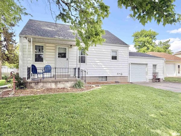 611 W MARTIN Street, Abingdon, IL 61410