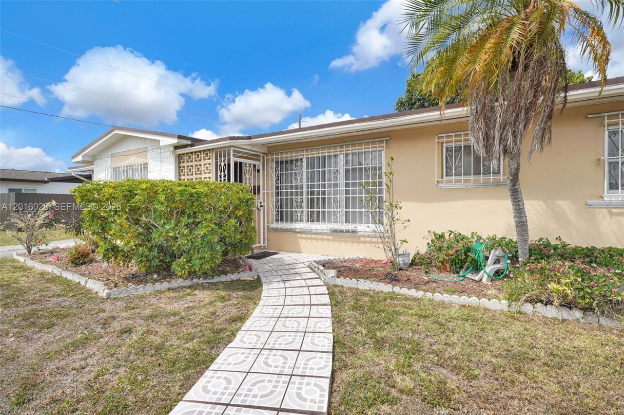 10565 SW 156th Ln, Miami, FL 33157 Photo