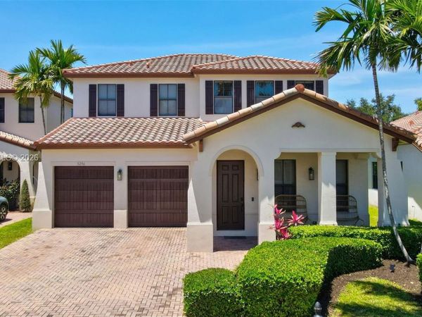 3296 NW 83rd Way , Cooper City, FL 33024