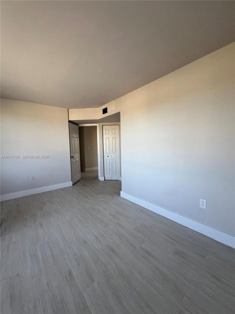 380 NW 85th Pl , Unit 1406, Miami, FL 33126 Photo