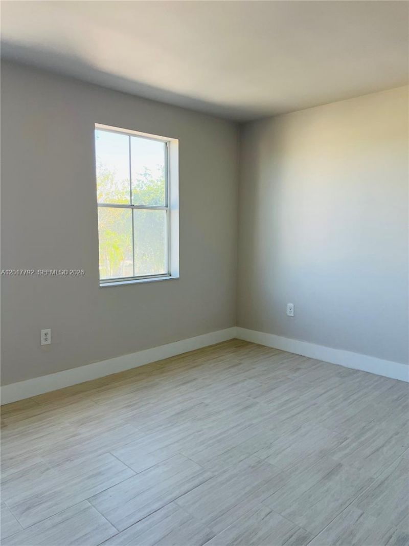 380 NW 85th Pl , Unit 1406, Miami, FL 33126 Photo