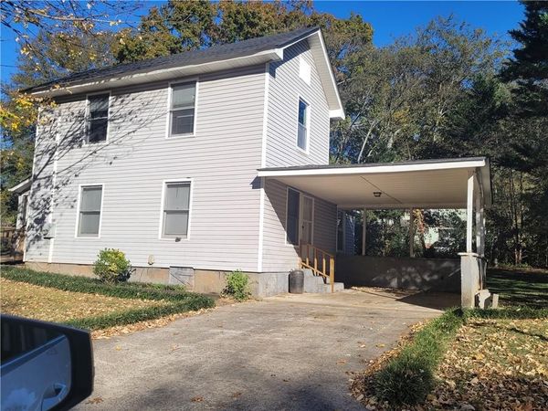 215 Avenue E SE, Lindale, GA 30147