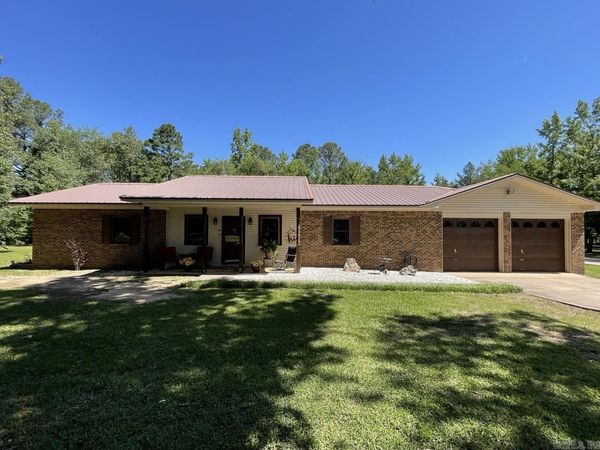 6000 Sleepy Village Road, Benton, AR 72015