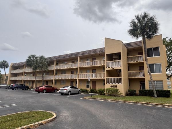 6051 NW 61st Avenue, Unit 103, Tamarac, FL 33319