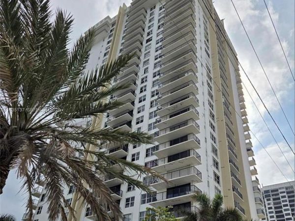 2201 S Ocean Drive, Unit 1705, Hollywood, FL 33019