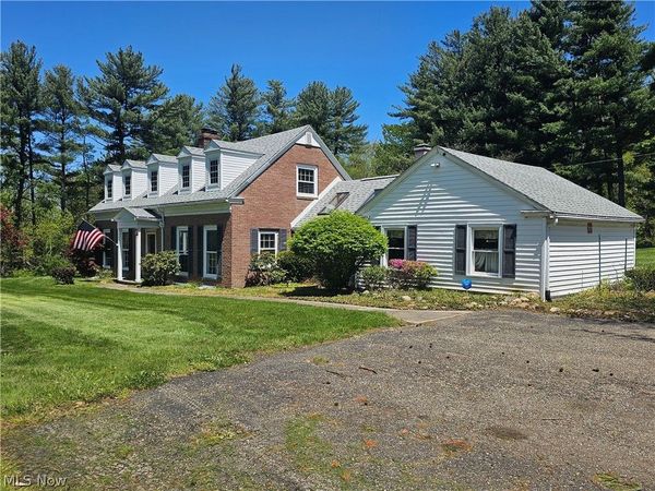 1075 Ghent Road, Akron, OH 44333