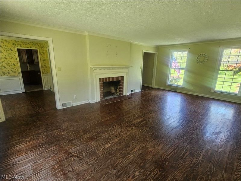 1075 Ghent Road, Akron, OH 44333 Photo 3