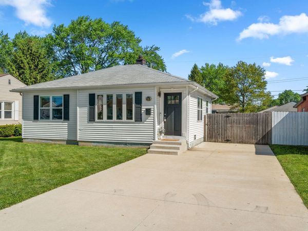 2719 Grand Boulevard , Highland, IN 46322