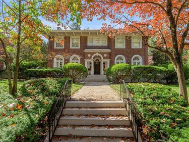 1014 Richmond Road, Lexington, KY 40502