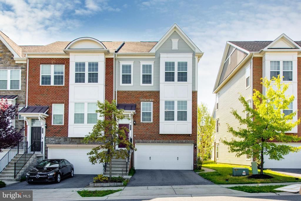 7921 Breezy Knoll Lane, Hanover, MD 21076 Main Photo