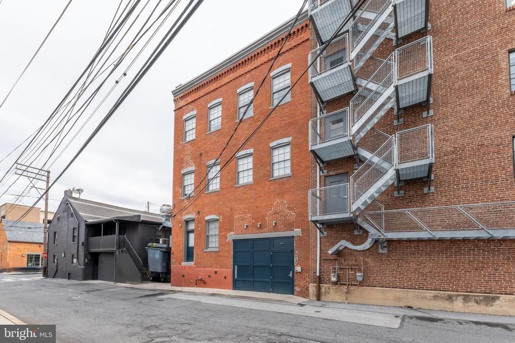 349 351 N MARKET STREET , LANCASTER, PA 17603