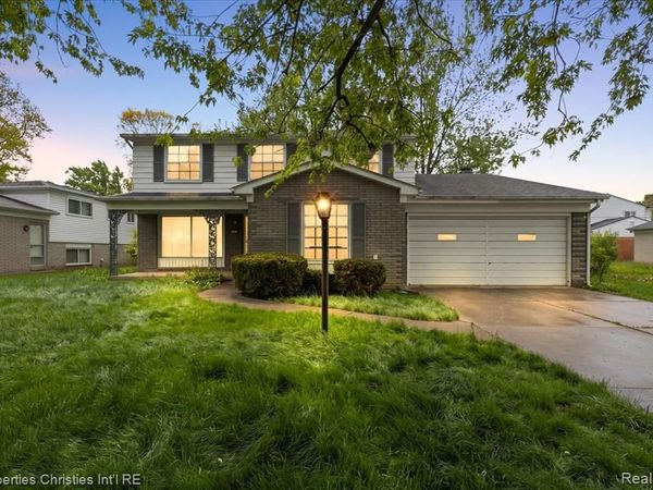 21889 Potomac Street, Southfield, MI 48076