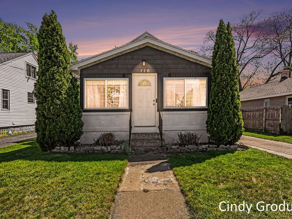 116 32nd Street SE, Wyoming, MI 49548