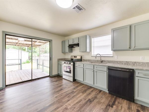2621 N Reeves Avenue, Oklahoma City, OK 73127