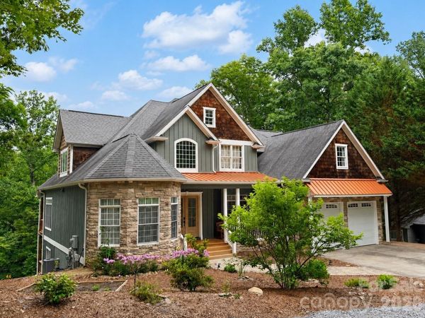 314 Woodland Drive, Swannanoa, NC 28778