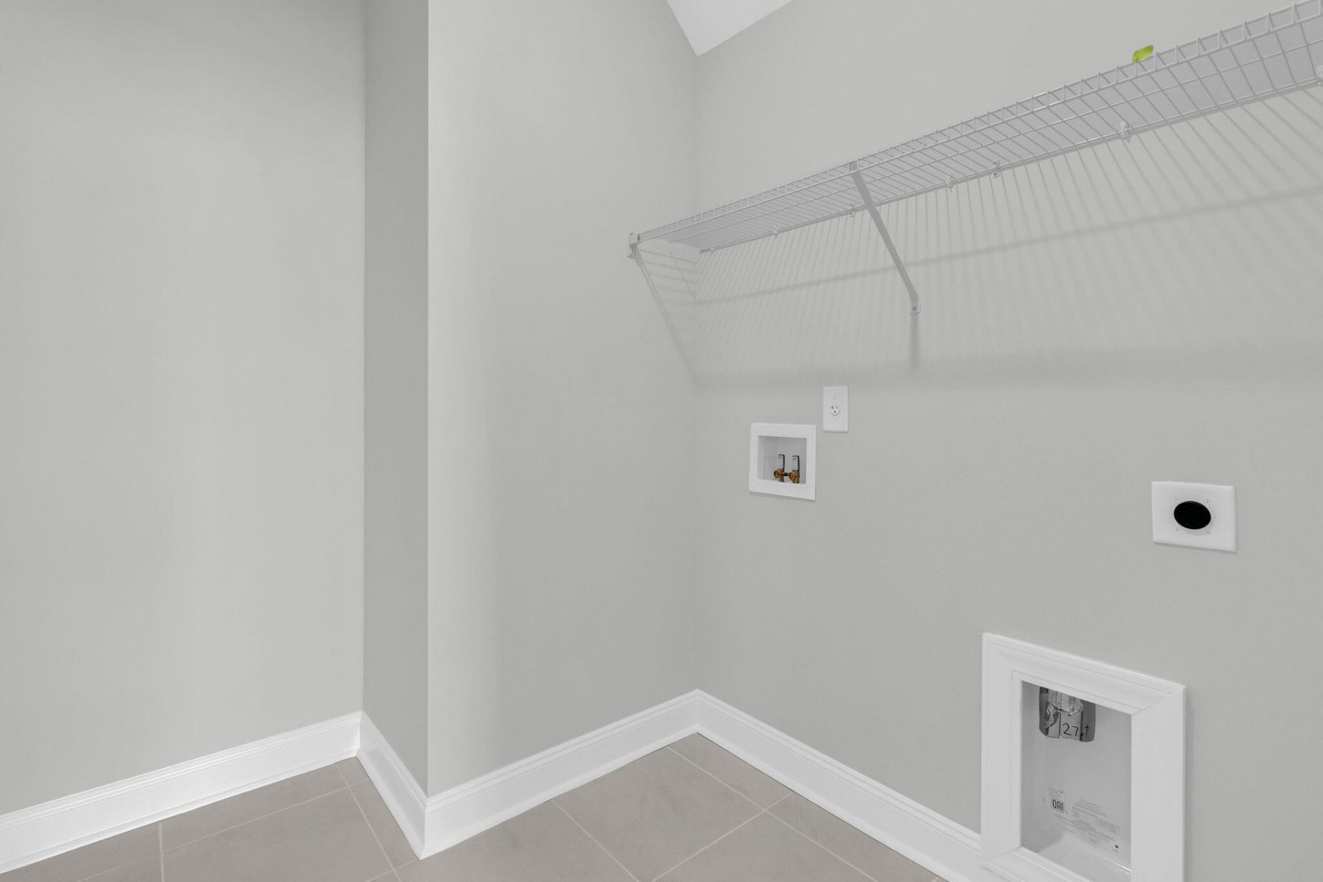 733 Maynard Lane Photo 9
