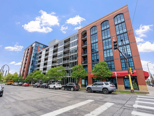 215 10th Avenue S, Unit 207, Minneapolis, MN 55415