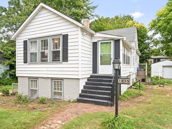 1235 Leon Place , Evanston, IL 60201