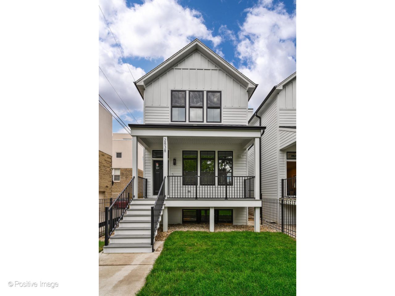 3107 N Oakley Avenue, Chicago, IL 60618 Main Photo