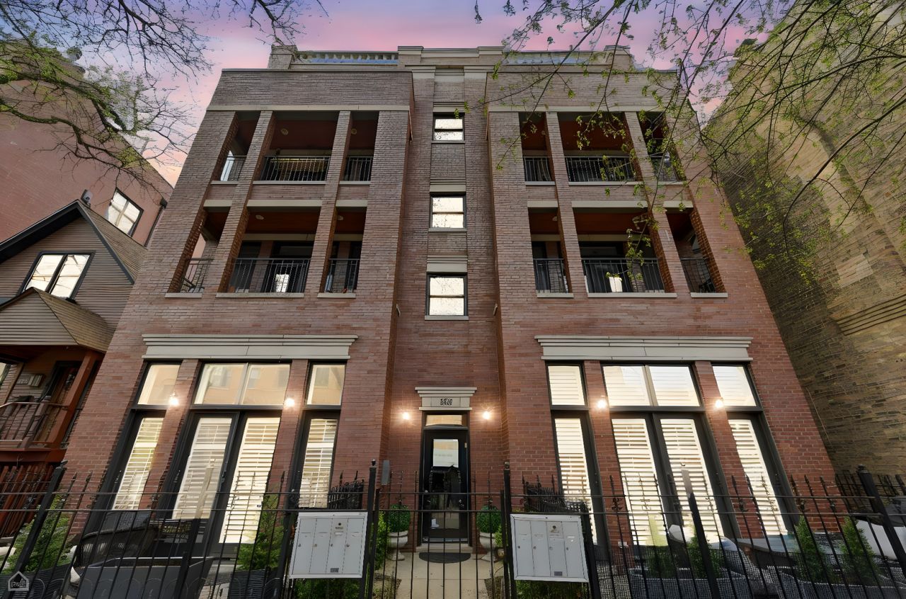 2946 N Sheffield Avenue, Unit 1N, Chicago, IL 60657 Main Photo