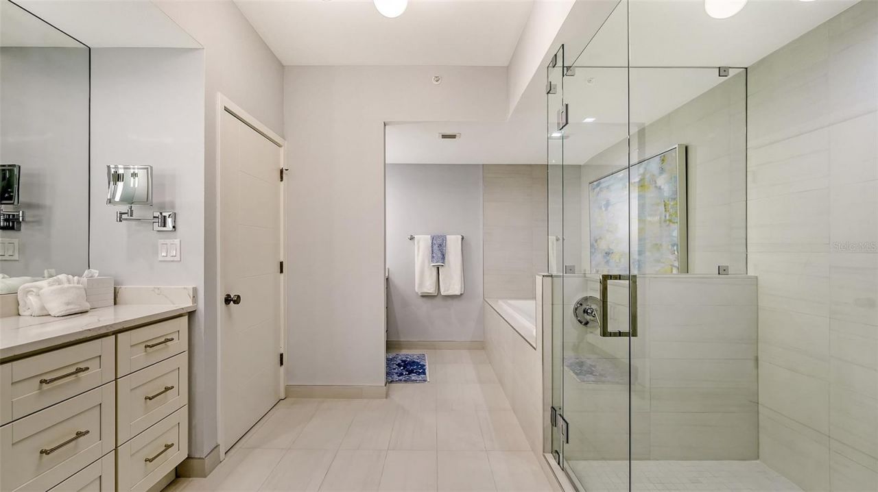 3060 Grand Bay Boulevard, Unit 172, Longboat Key, FL 34228 Photo