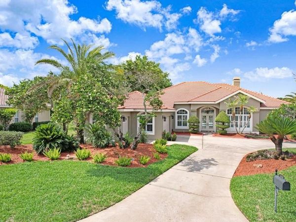 30303 LAURELWOOD LANE , WESLEY CHAPEL, FL 33543