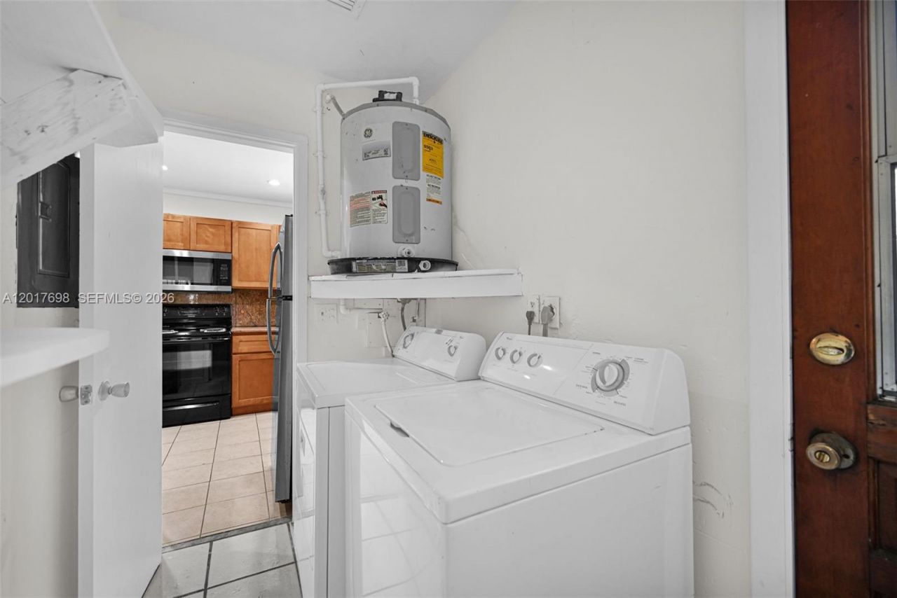 244 NW 43rd St , Miami, FL 33127 Photo