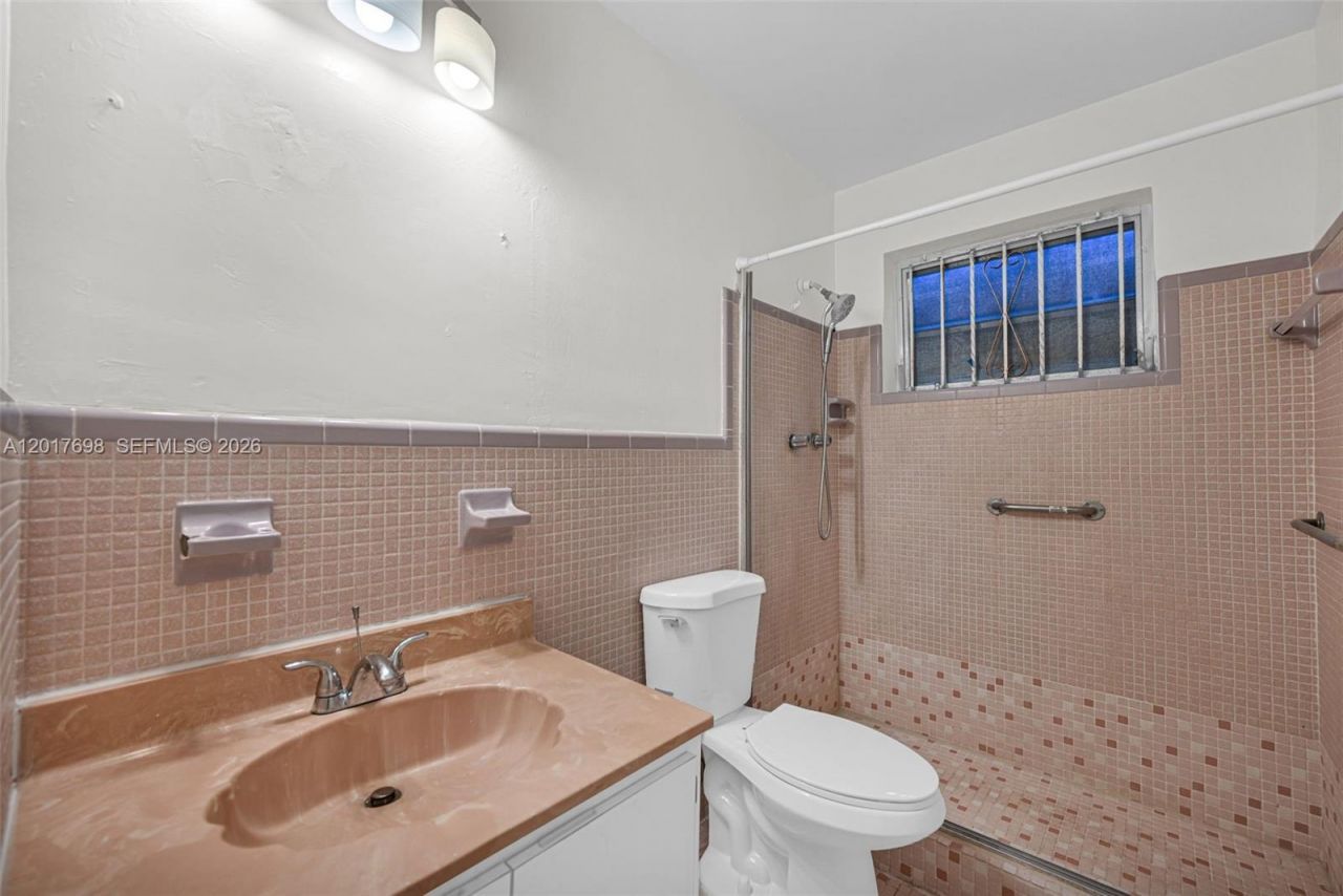 244 NW 43rd St , Miami, FL 33127 Photo